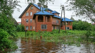 09.06.2022 06:00 W czwartek burze i ulewy. Możliwe podtopienia budynków i dróg. Śledź nawałnice na żywo