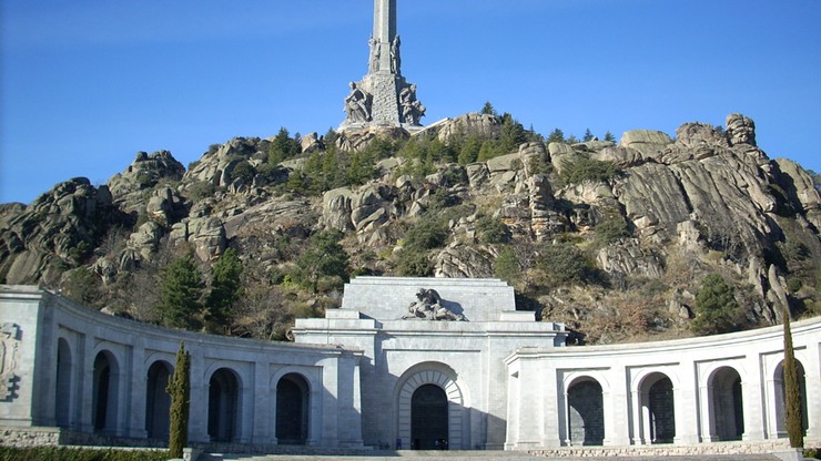 Hiszpania chce ekshumacji gen. Franco. Przeor mauzoleum nie zgadza się, więc rząd pyta Watykan