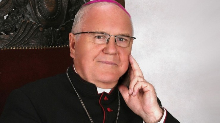 Biskup wyleczony z COVID-19. Opuścił szpital w Szczecinie
