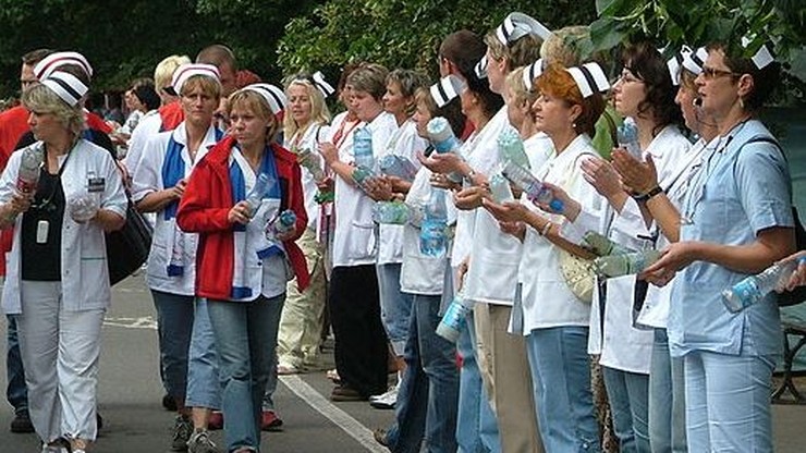 W Polsce ubywa pielęgniarek