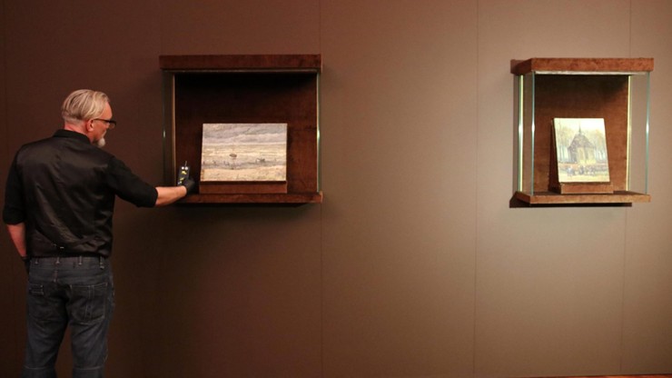 Włosi wystawiają obrazy van Gogha znalezione u bossa kamorry. Są warte 100 milionów euro