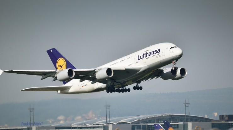 Lufthansa wstrzymuje loty nad Białorusią