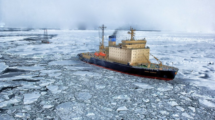 Topi się lód na Oceanie Arktycznym. Rosja chce wykorzystać nowe szlaki do zwiększenia transportu LNG