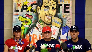 Djokovic "współczesnym Spartakusem"? Protesty w obronie niezaszczepionego tenisisty