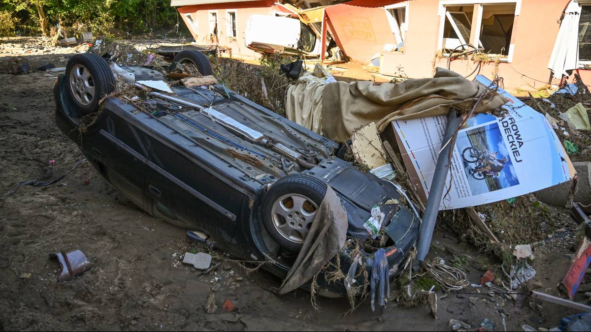 Odszkodowanie za zalane auto. "Ubezpieczyciel może szukać furtki"