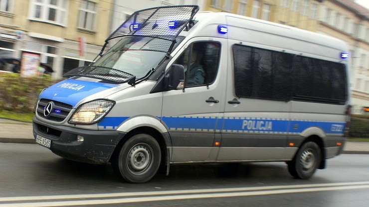 Warmińsko-mazurskie: napastnik ranił trzy osoby, dwie z nich zmarły