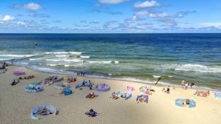 09.07.2023 05:58 Wyjątkowo przyjemna pogoda nad Bałtykiem. Idealna do plażowania. Jak długo się utrzyma?