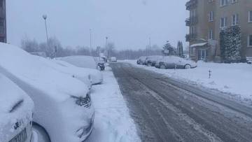 Pierwsze takie uderzenie zimy. Śnieżyce i silny wiatr, alerty RCB w siedmiu powiatach