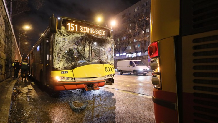 Warszawa. Zderzenie autobusów na al. Armii Ludowej. Są poszkodowani