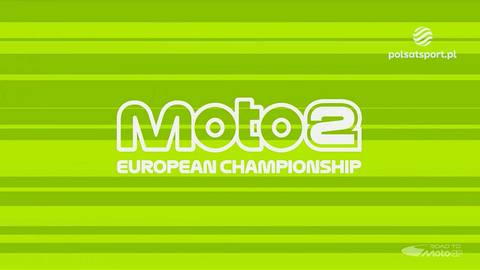 Logo Moto2 European Championship na zielonym tle w pasy.