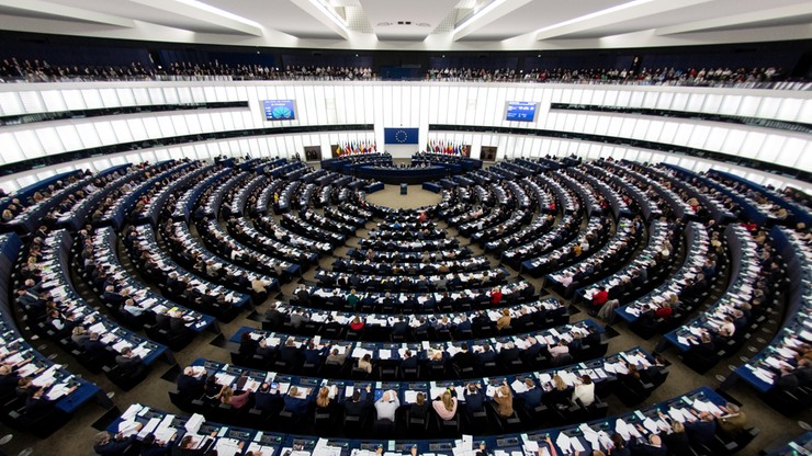 Parlament Europejski prognozuje podział mandatów po majowych wyborach