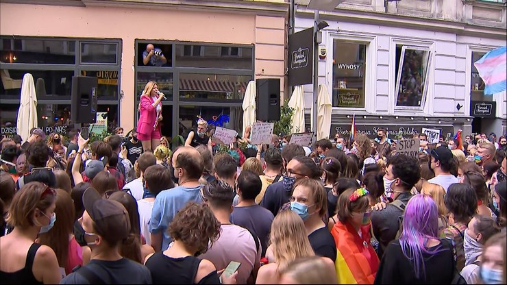 "Stop przemocy władzy". Manifestacje LGBT w całym kraju