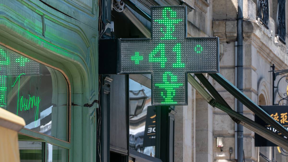 Fala upałów we Francji: rekord nocy od 1947 r., dziesiątki tysięcy domów bez prądu