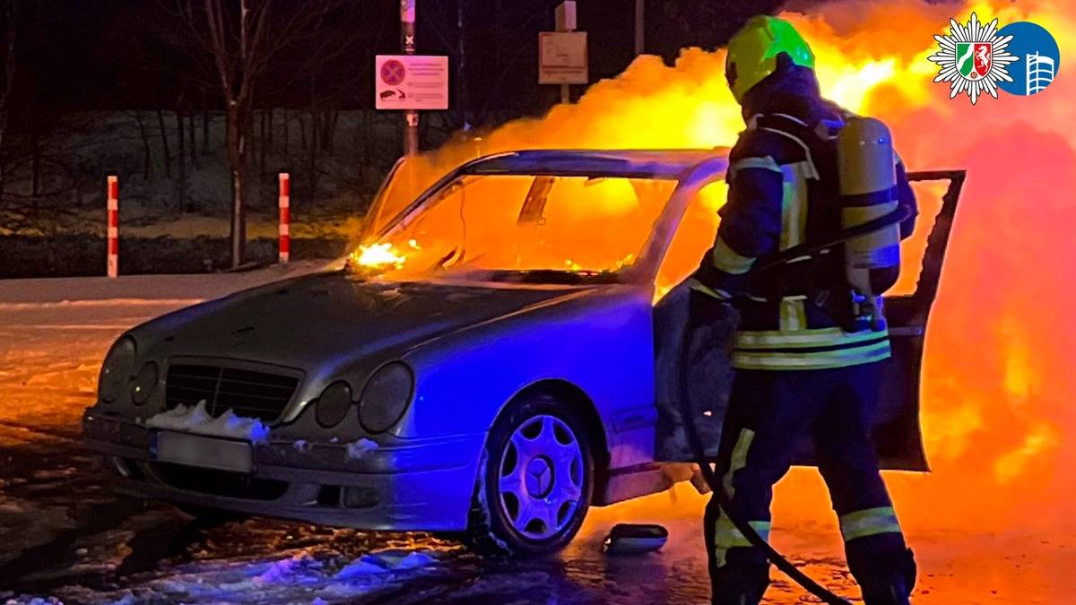 Zapaliła podczas tankowania. Polskie auto spłonęło w Niemczech