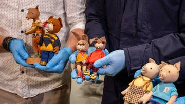 Miś Uszatek i Colargol dowodami w śledztwie. Policja odnalazła kultowe lalki