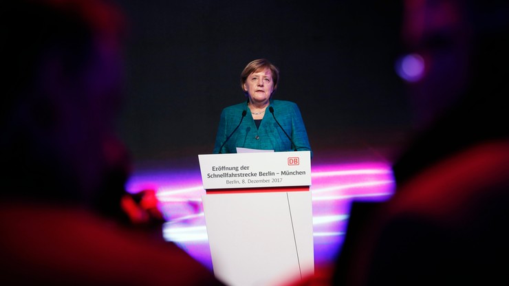 Frakcja Merkel nie popiera pomysłu przekształcenia UE w Stany Zjednoczone Europy