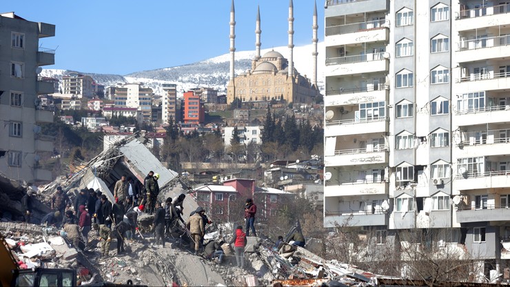 Trzęsienie ziemi w Turcji i Syrii. Liczba ofiar śmiertelnych przekroczyła 16 tys.