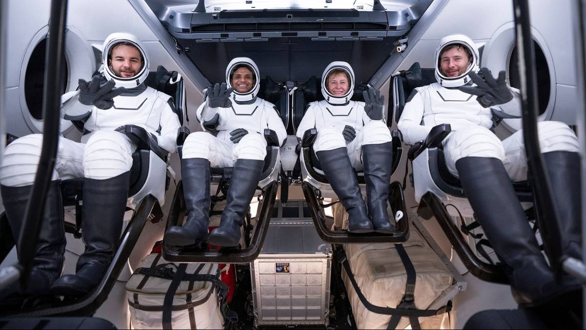 Sławosz Uznański leci w kosmos. Ekspert zdradził, dlaczego go wybrano