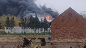 Pożar zakładu meblarskiego na Śląsku. W akcji ponad 40 zastępów straży pożarnej