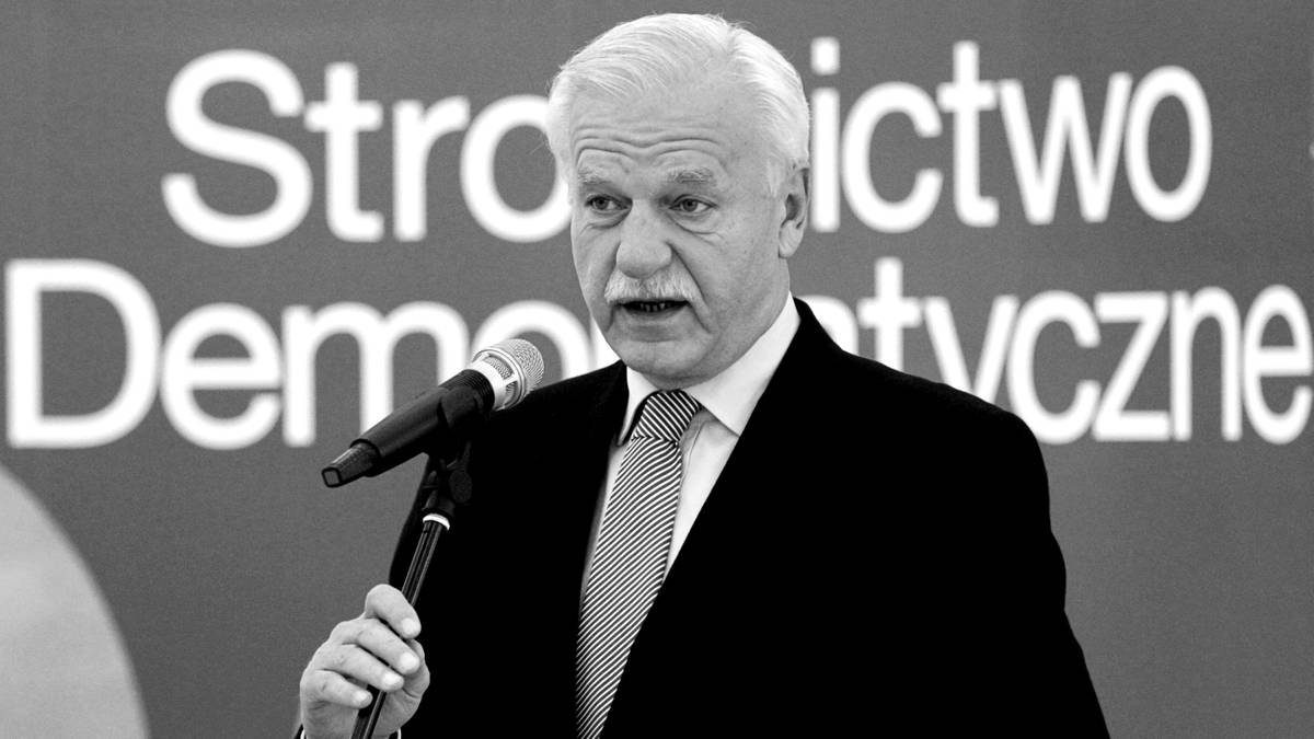 Politycy żegnają Olechowskiego. "Odszedł jeden z trzech tenorów"