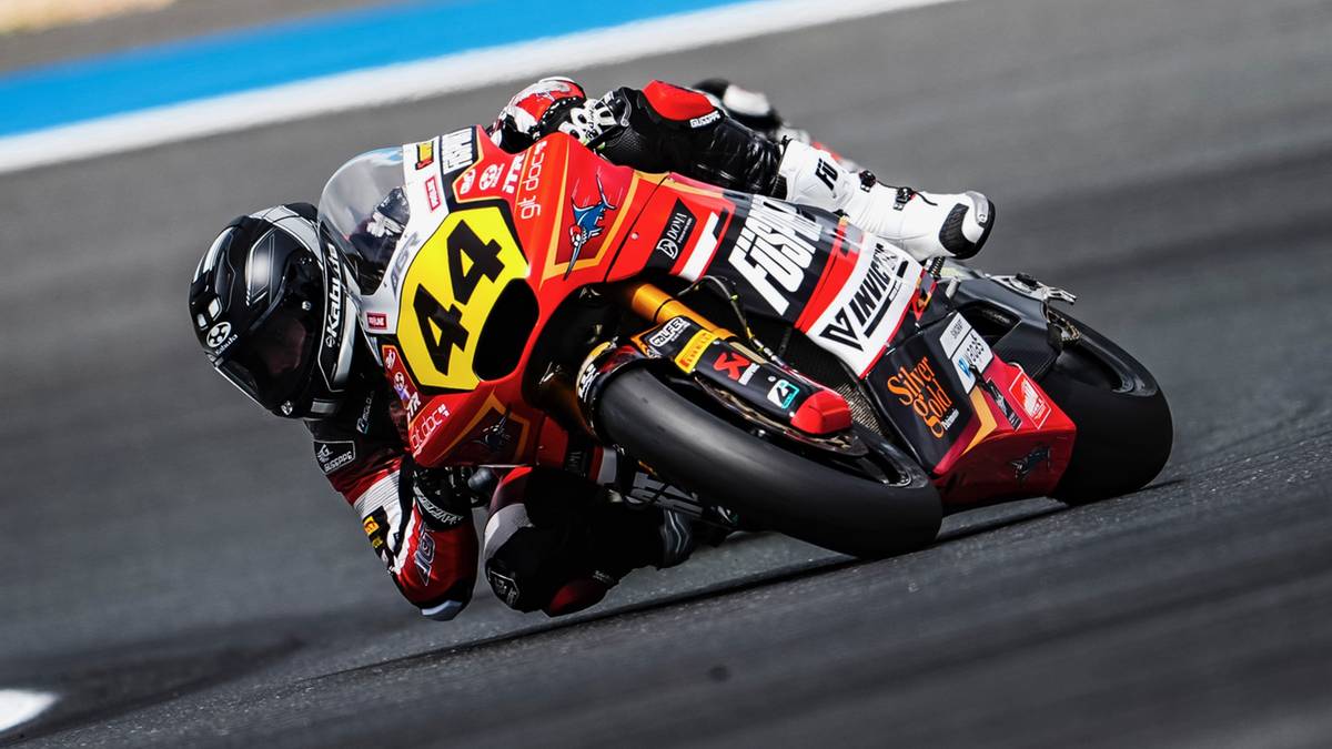 Polak startuje w Moto2. Kliknij i oglądaj!