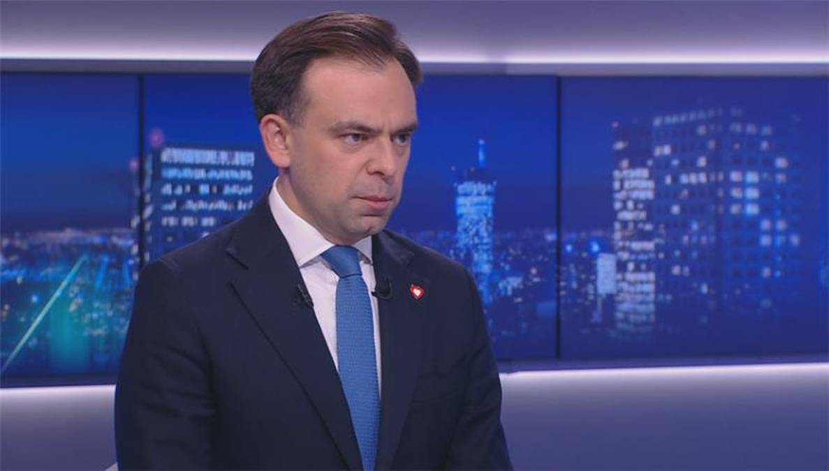 Minister Domański chce zatrzymać firmy w Polsce. "Szlag mnie trafia"