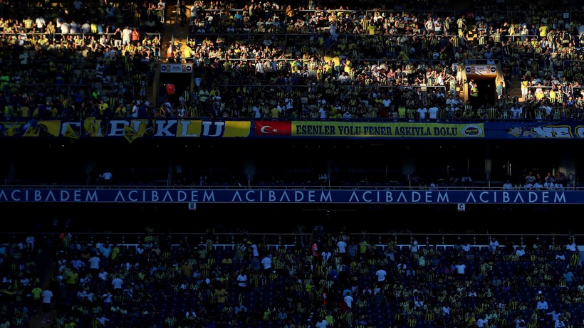 UEFA wszczęła śledztwo w związku z zachowaniem kibiców Fenerbahce