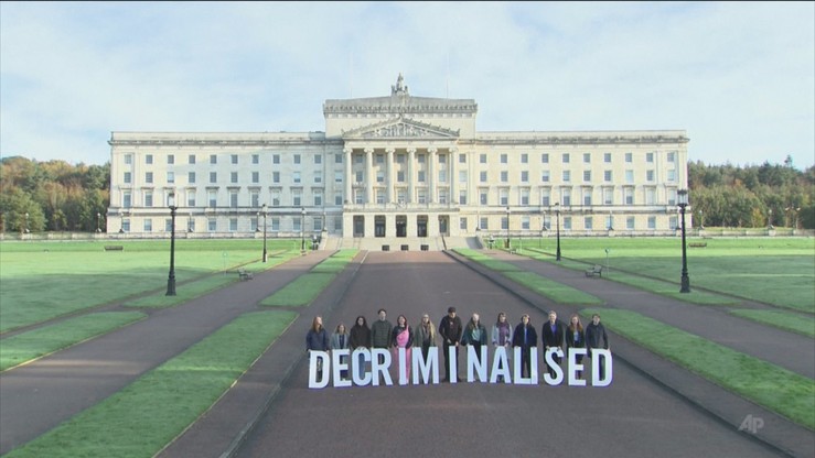 Irlandia Płn. liberalizuje aborcję i zalegalizuje małżeństwa jednopłciowe