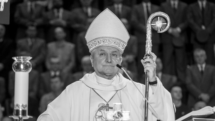 "Zmarły biskup nie podlega już ludzkiemu osądowi". Abp Stanisław Gądecki o Edwardzie Janiaku