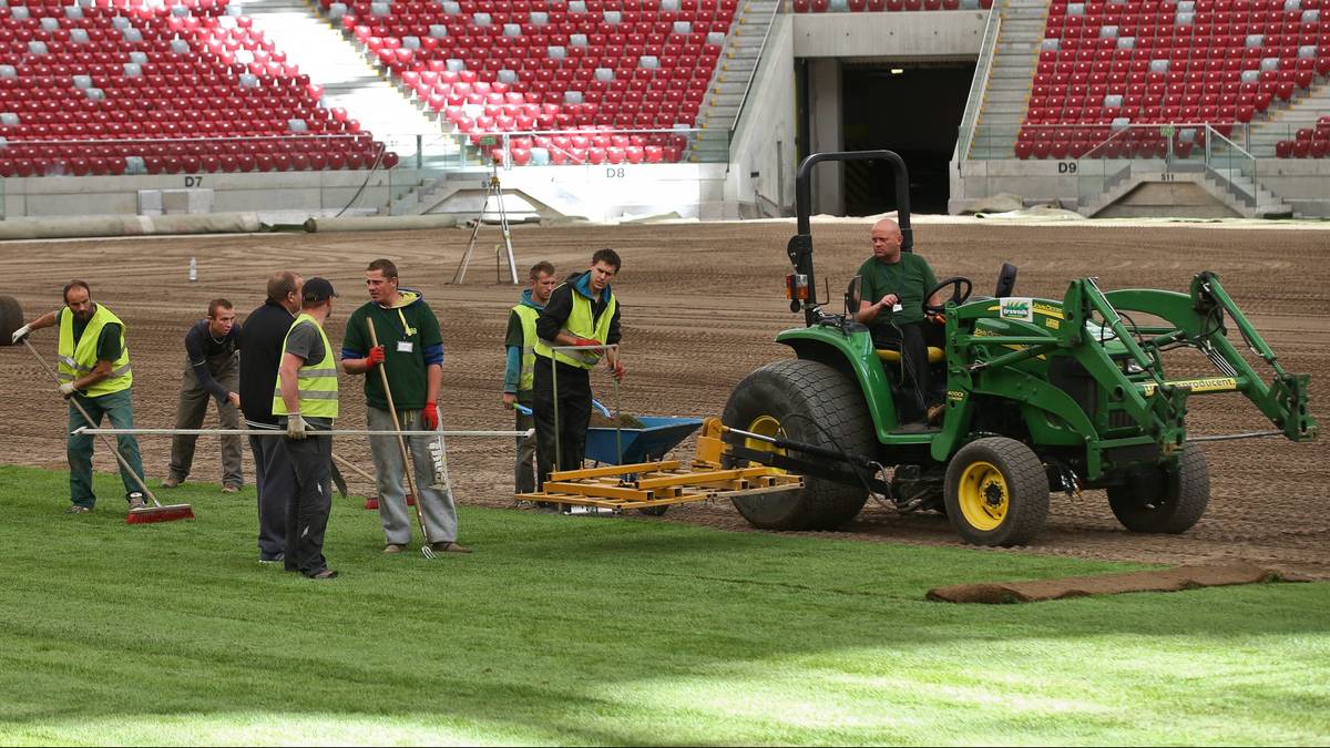 Ekspert punktuje największe problemy PGE Narodowego. "Stadion bez murawy na stałe, nie jest stadionem"