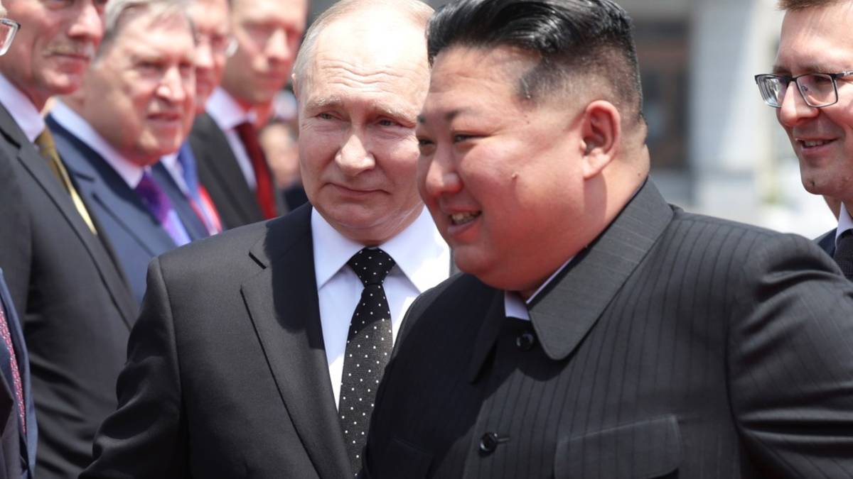 Kim kroplówką dla Putina. Ogromne dostawy z Korei Płn. do Rosji