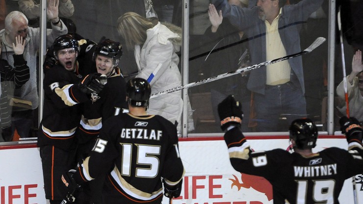NHL: Pierwsze zwycięstwo "Rekinów" w finale na Zachodzie