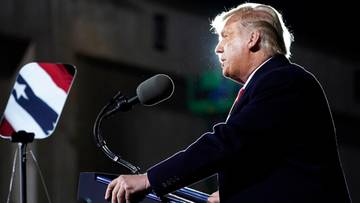 Skandal w Białym Domu. Wieloletni pracownik zawieszony na polecenie Trumpa