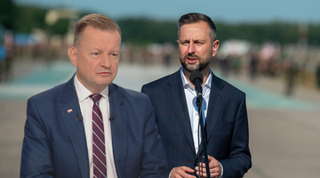 Błaszczak o "betonie" w armii, fala oburzenia z rządu. "Skandal"