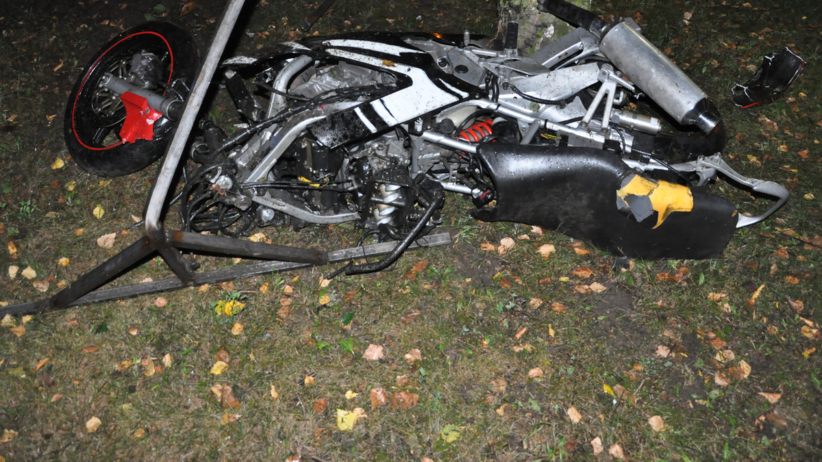 Tarnowskie Góry: 21-letni motocyklista zginął w wypadku. Uderzył w sygnalizację