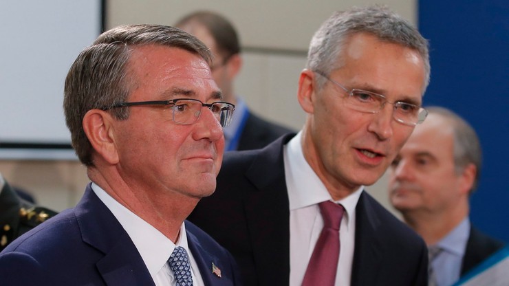 Ministrowie Obrony NATO zaczynają wdrażać decyzje szczytu w Warszawie
