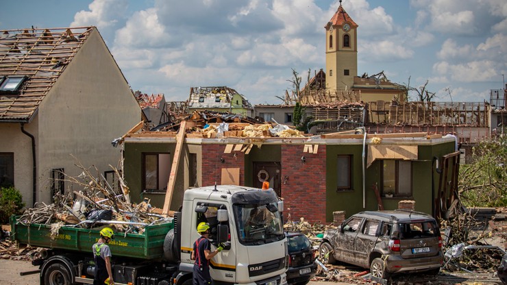 Polscy strażacy nie pojadą do Czech. Mieli pomagać w usuwaniu skutków tornada na Morawach
