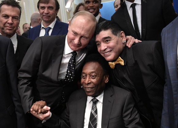 Putin i gwiazdy futbolu. Kulisy losowania MŚ 2018