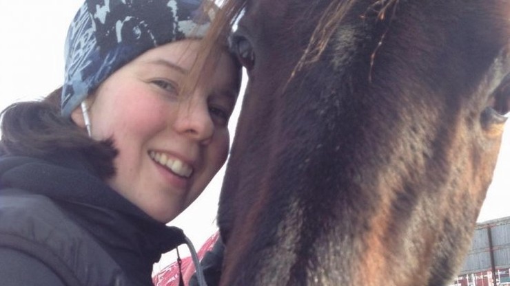Kobieta zaszokowała Szwecję zjadając swojego konia