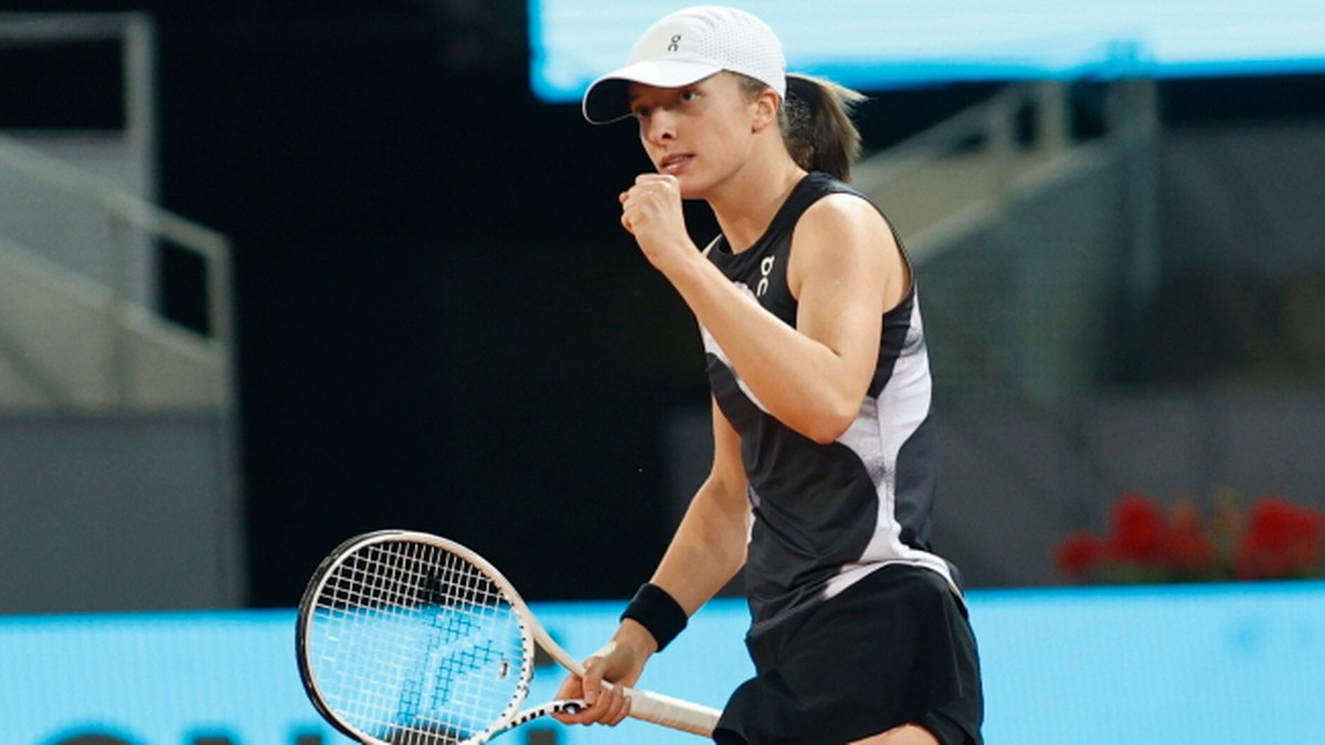Professional tennis players in Madrid: Iga Świątek – Weronika Kudiermietowa.  Live coverage and score
