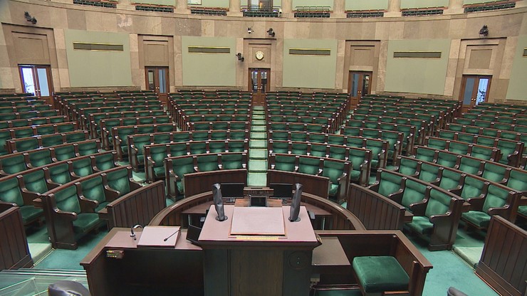 Ograniczenia dla dziennikarzy w dniu inauguracji Sejmu. "Pierwsze posiedzenie musi być godne"