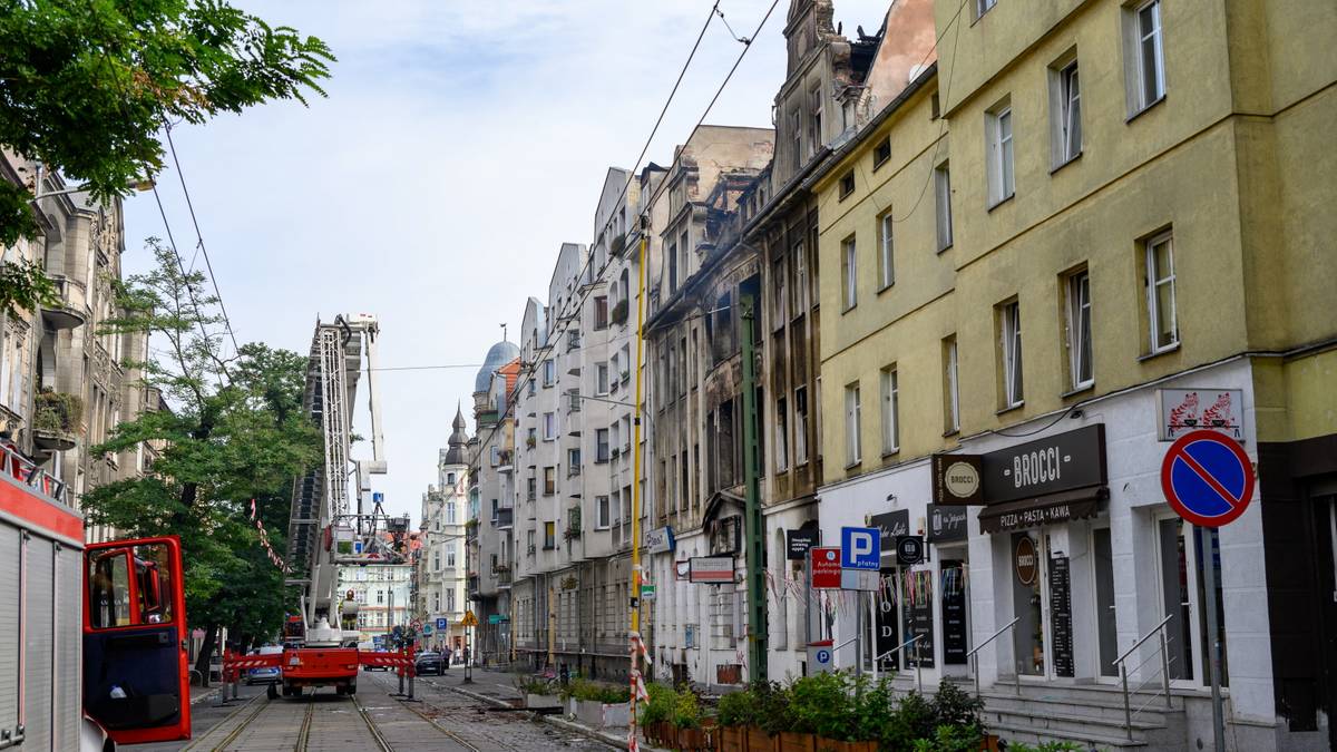 Ewakuacja budynku w Poznaniu. Tuż obok miejsca, w którym doszło do wybuchu