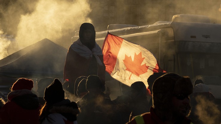 "Konwój wolności". Protesty przeciwko restrykcjom w Kanadzie. Wprowadzono stan wyjątkowy