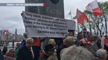 "Pomnik zostaje, Fulop odejdź". Polonia protestowała przed Pomnikiem Katyńskim w Jersey City
