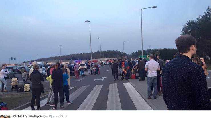Ewakuacja dwóch warszawskich lotnisk. Policja zatrzymała podejrzanego
