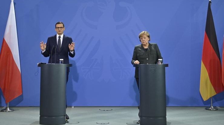 Spotkanie Merkel-Morawiecki: bronimy Niemiec przed wielką falą uchodźców