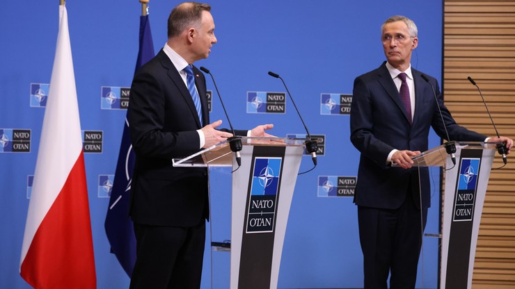 NATO. Andrzej Duda na konferencji z Jensem Stoltenbergiem: Oczekujemy nowych planów bezpieczeństwa