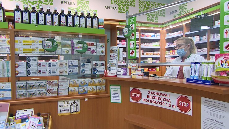Niedobory leków w aptekach. Rząd: Polska jest bezpieczna, są zapasy