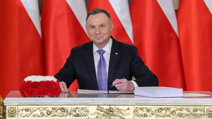 Przedłużenie kadencji samorządów. Prezydent Andrzej Duda podpisał ustawę
