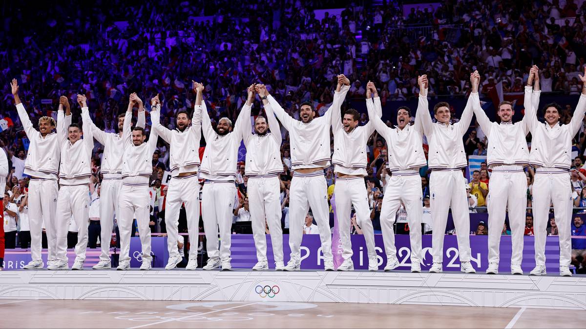 Skandal podczas ceremonii medalowej siatkarzy! Nie chcieli wyjść na dekorację